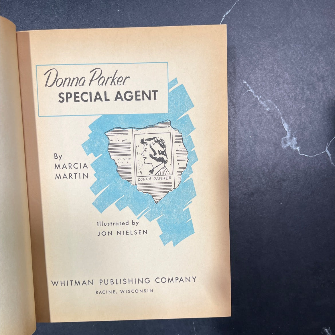 donna parker special agent book, by marcia martin, 1957 Hardcover image 2