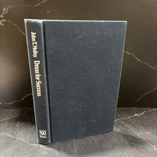 dress for success book, by john t. molloy, 1975 Hardcover image 1