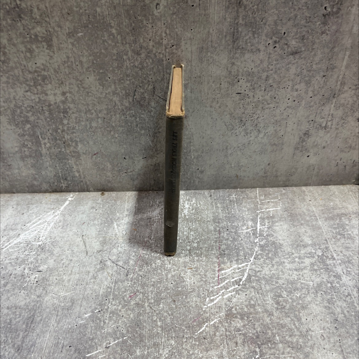 episodes from alexandre dumas' les trois mousquetaires book, by alexandre dumas, 1910 Hardcover image 4