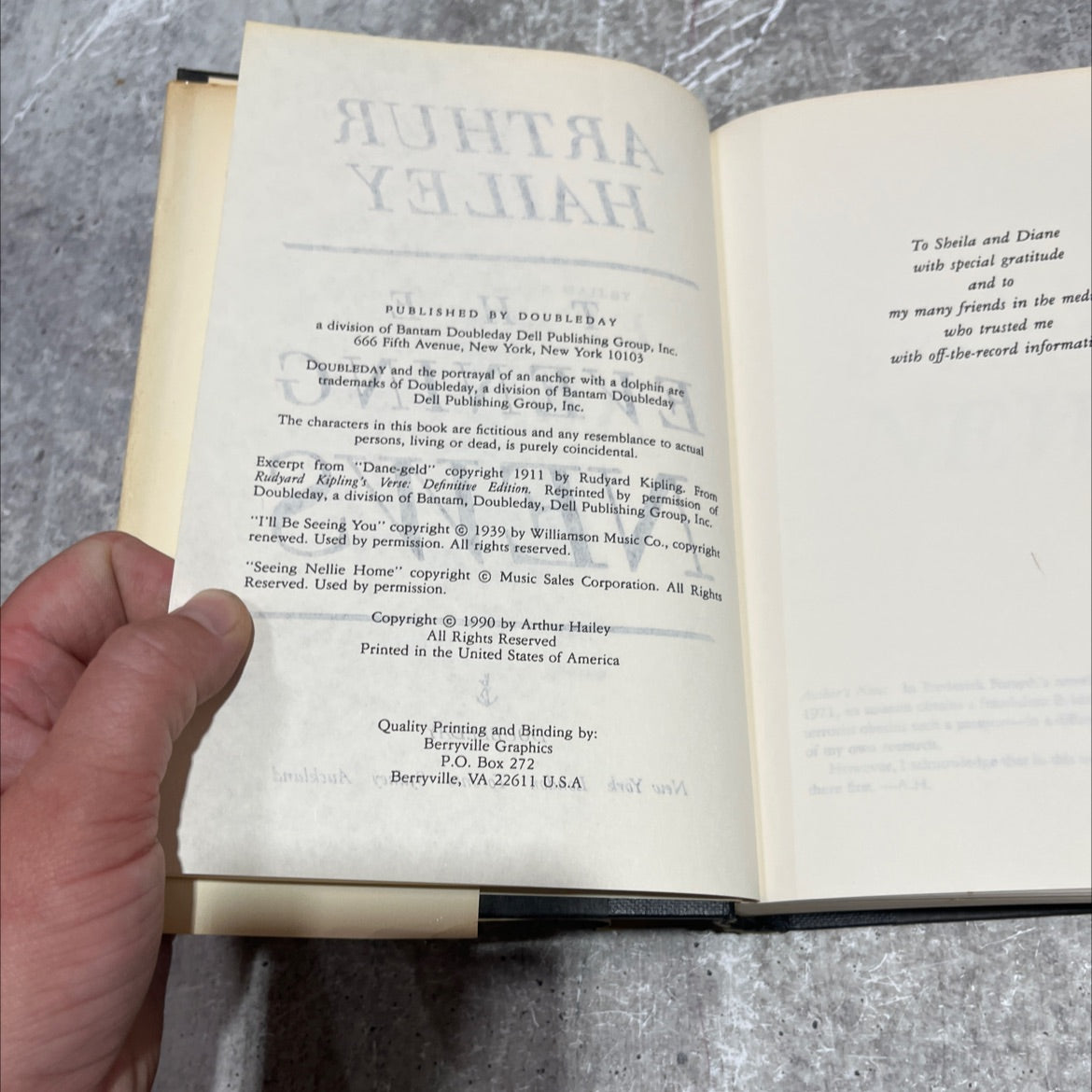 evening news book, by arthur hailey, 1990 Hardcover image 3