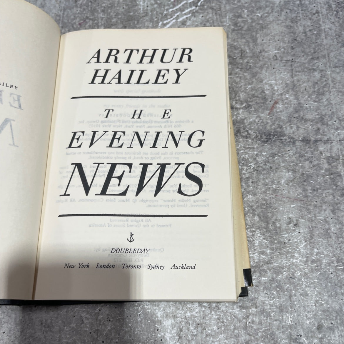evening news book, by arthur hailey, 1990 Hardcover image 2