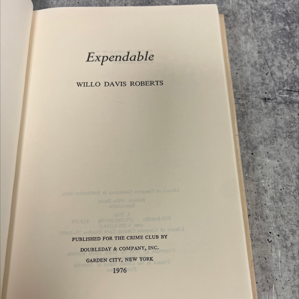 expendable book, by willo davis roberts, 1976 Hardcover image 2