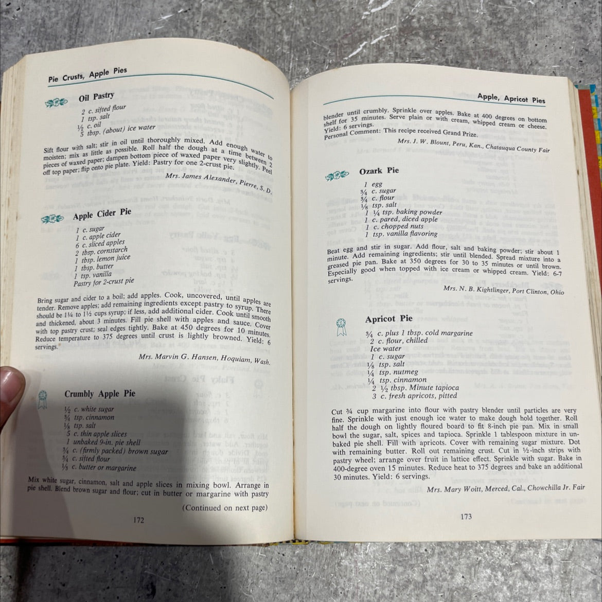 favorite recipes of america desserts including party beverages book, by unknown, 1968 Hardcover image 4