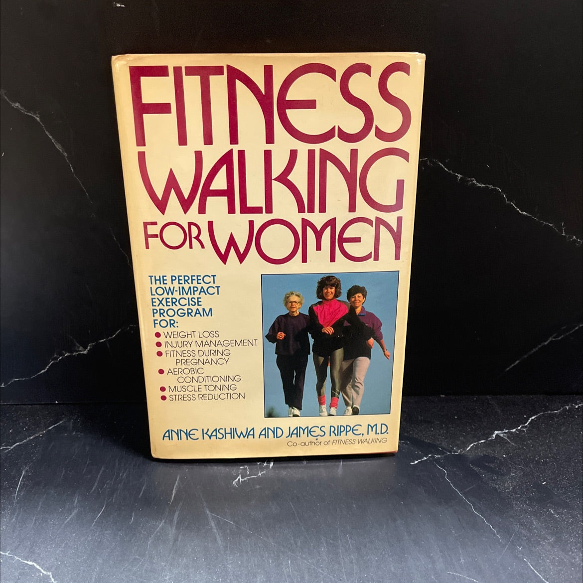 fitness walking for women book, by Anne Kashiwa & James M. Rippe, M.D., 1987 Hardcover image 1