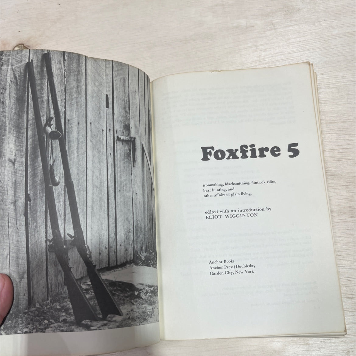 foxfire 5 ironmaking, blacksmithing, flintlock rifles, bear hunting, and other affairs of plain living book, by eliot image 2