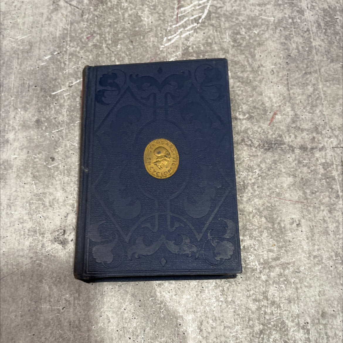 funk & wagnalls new standard encyclopedia of universal knowledge book, by frank h. vizetelly, 1946 Hardcover image 1