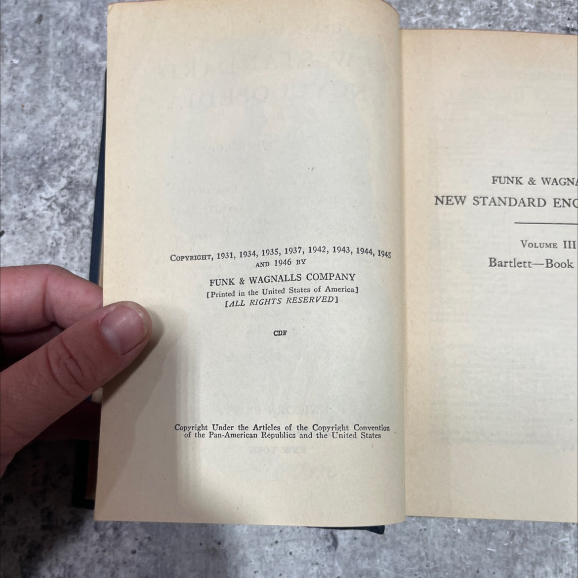 funk & wagnalls new standard encyclopedia of universal knowledge book, by unknown, 1946 Hardcover image 3