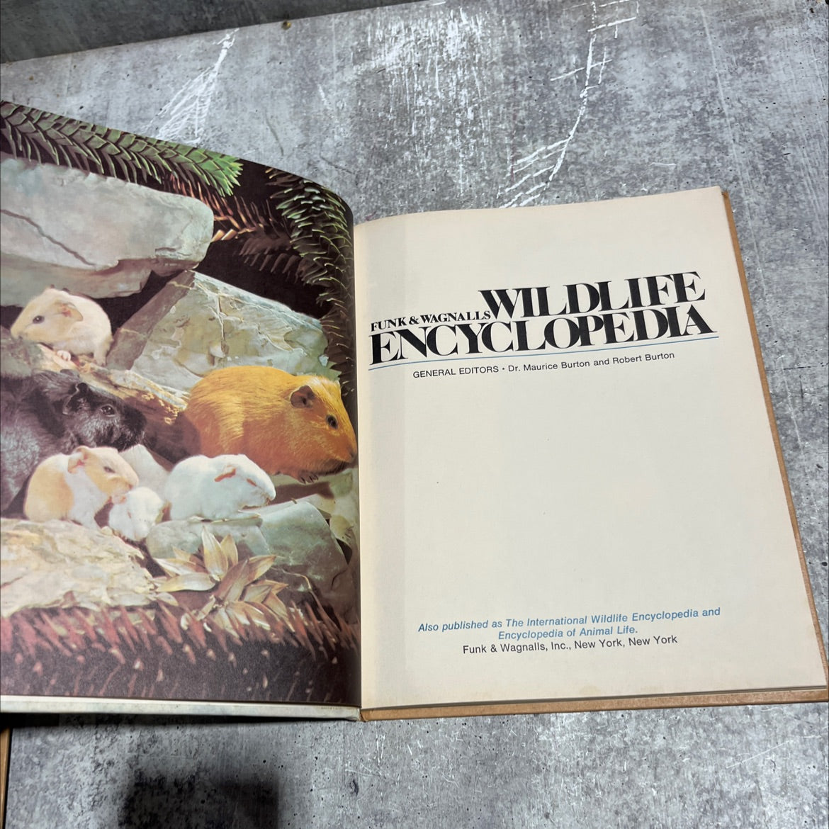 funk & wagnalls wildlife encyclopedia book, by Dr. Maurice Burton and Robert Burton, 1974 Hardcover image 2