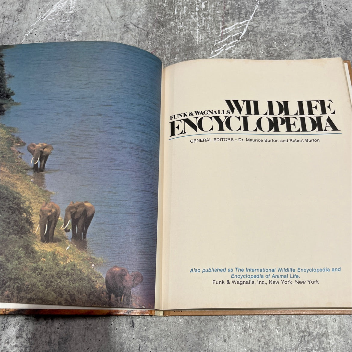 funk & wildlife wagnalls encyclopedia book, by dr. maurice burton and robert burton, 1974 Hardcover image 2