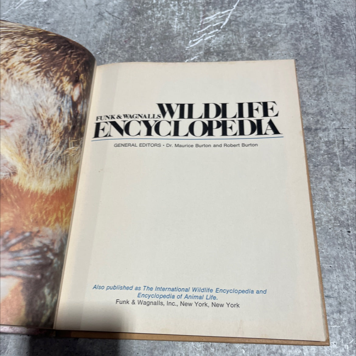 funk&wagnalls wildlife encyclopedia book, by Dr. Maurice Burton and Robert Burton, 1974 Hardcover image 2