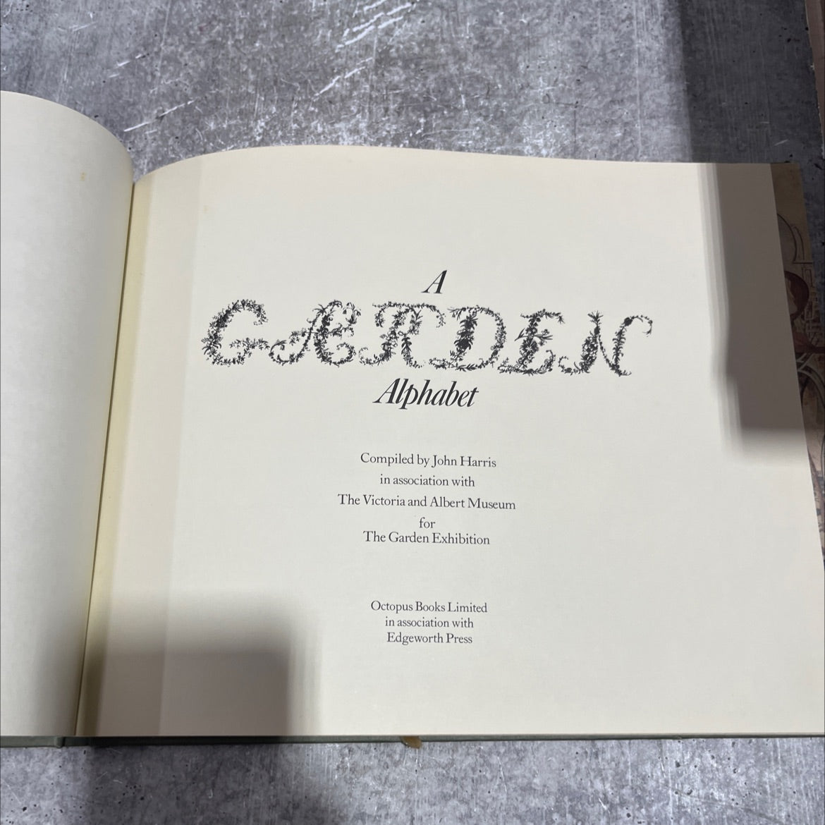 garden alphabet book, by John Harris, 1979 Hardcover image 2