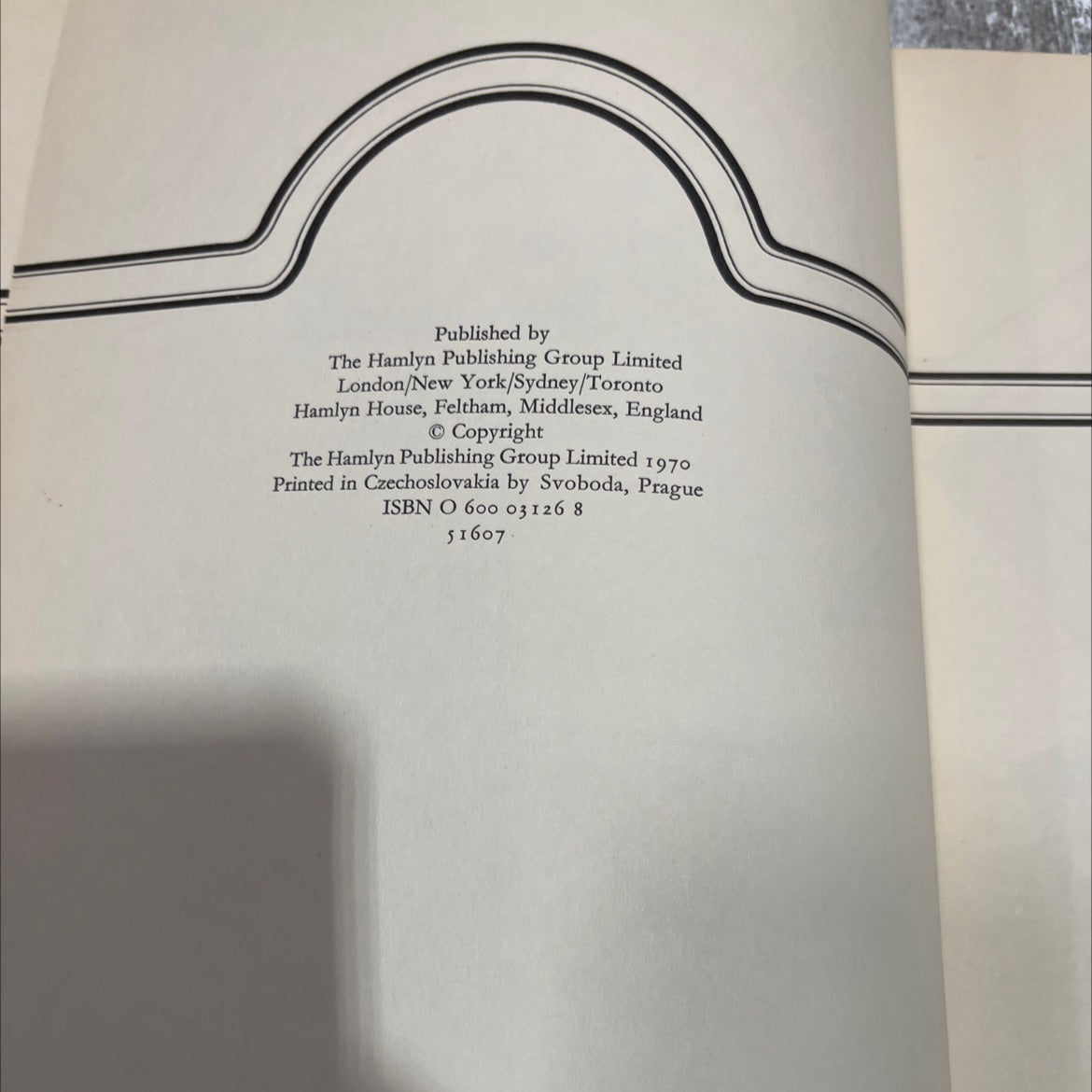 gotta sing gotta dance pictorial history of film musicals book, by john kobal, 1970 Hardcover image 3