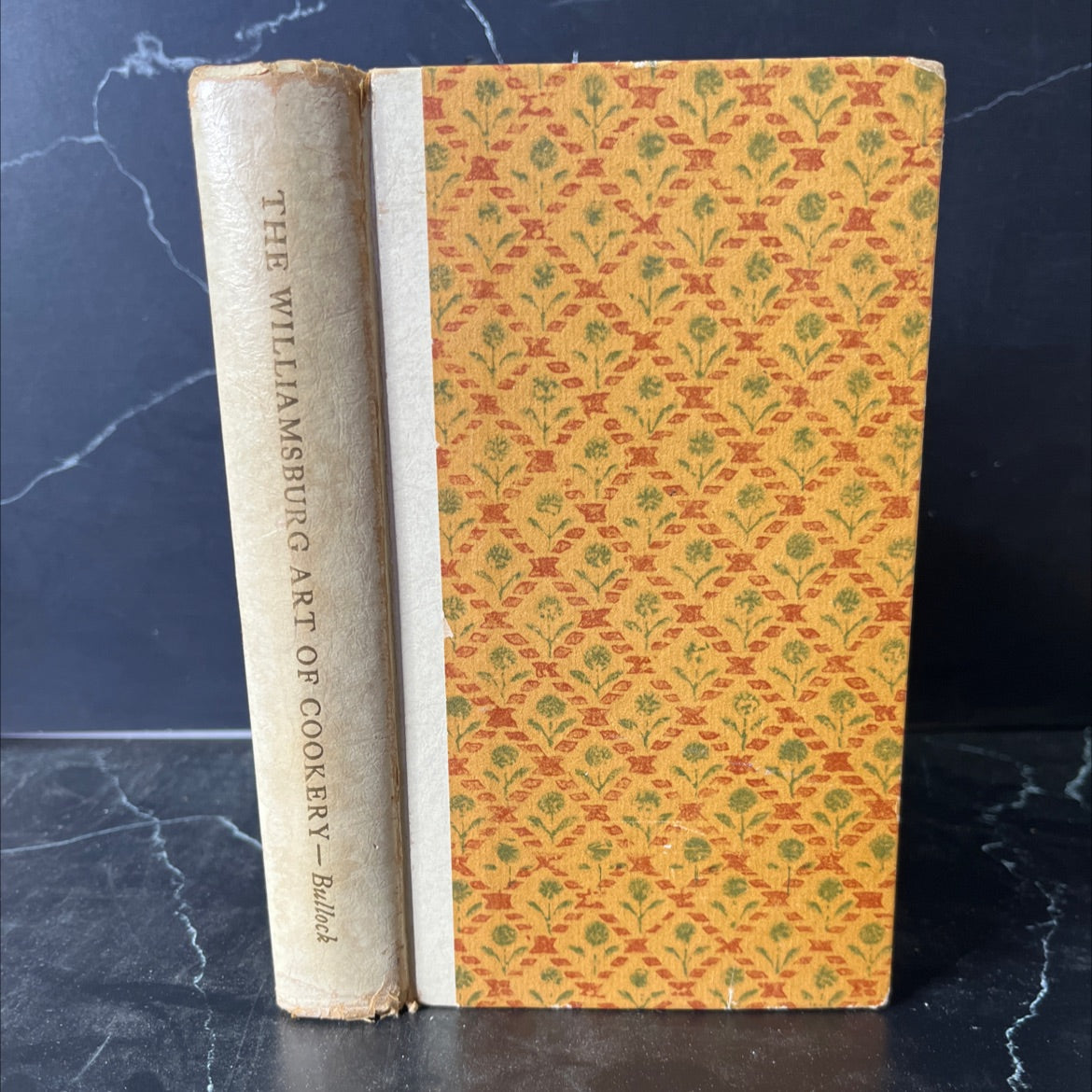 governor's pulau the williamsburg art of cookery or, accomplish'd gentlewoman's companion book, by Mrs. Helen Bullock, image 1