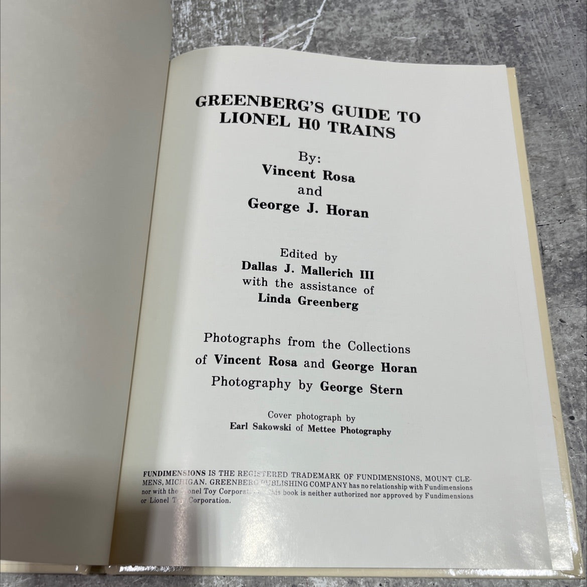 greenberg's guide to lionel ho trains book, by vincent rosa and george j. horan, 1986 Hardcover image 2