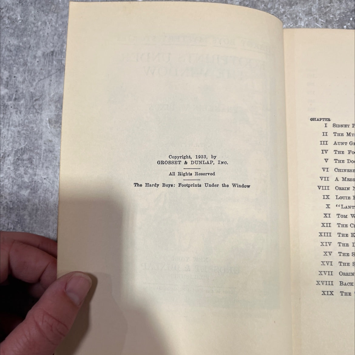 hardy boys mystery stories footprints under the window book, by franklin w. dixon, 1933 Hardcover image 3