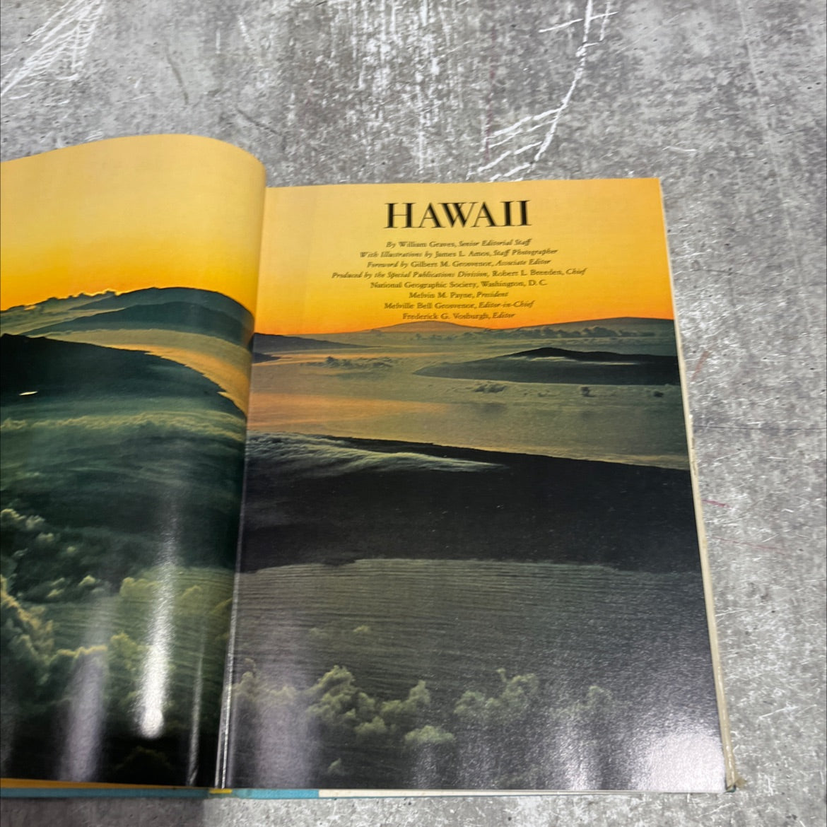 hawaii book, by william gewes, 1970 Hardcover image 2