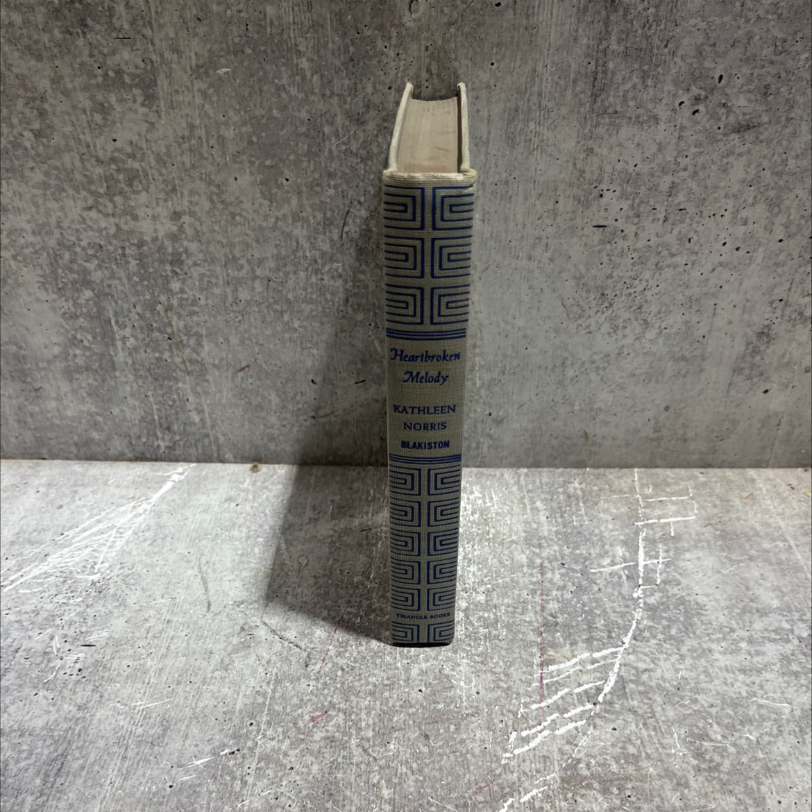 heartbroken melody book, by kathleen norris, 1945 Hardcover image 4