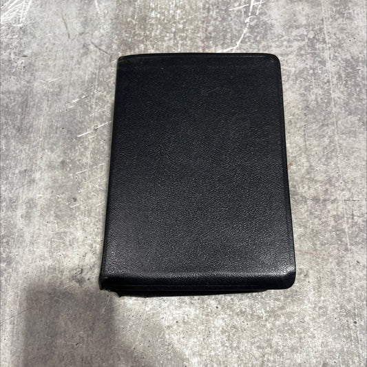 holy bible, authorized king james version book, by unknown, 1989 Leather image 1