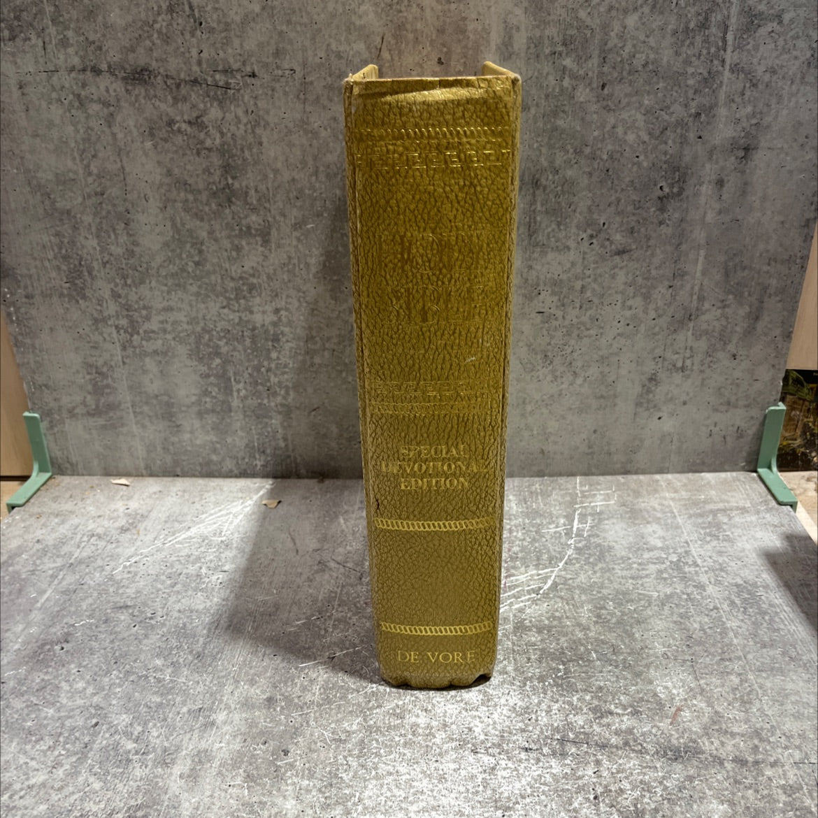 holy bible, devotional alphabetical indexed family bible book, by De Vore & Sons, Inc., 1960 Hardcover image 4