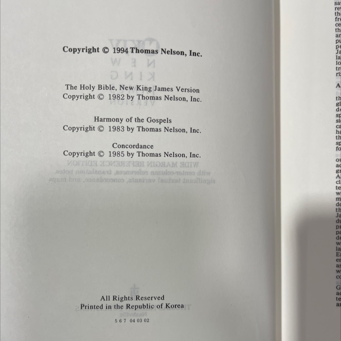 holy bible, new king james version book, by unknown, 1985 Leather image 3