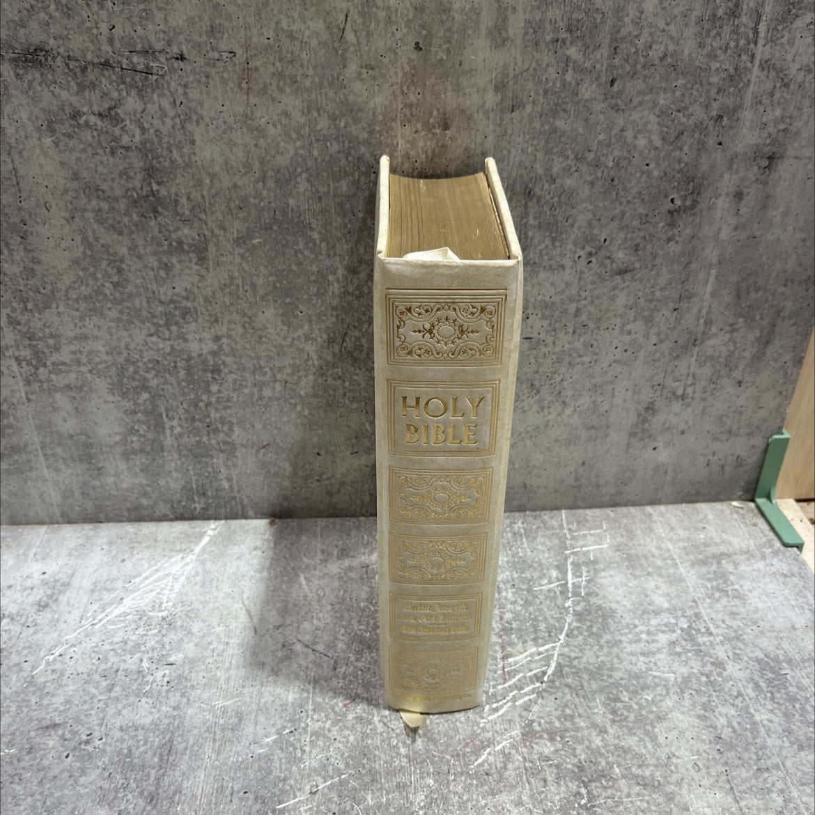 holy bible: the new american bible book, by confraternity of christian doctrine, 1986 Hardcover image 4