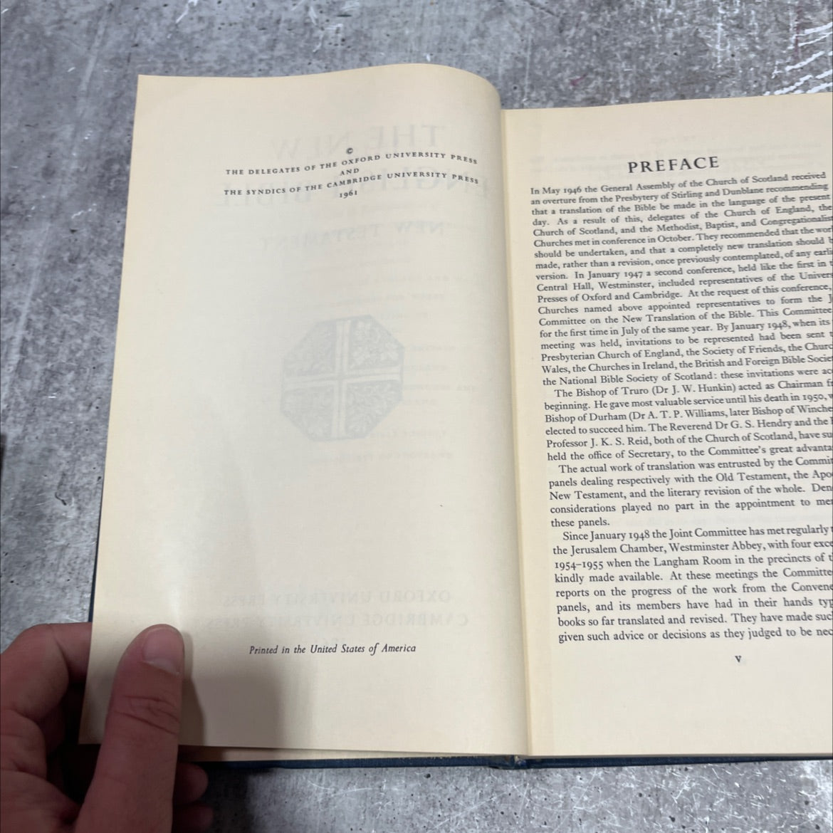 holy bible new english bible new testament book, by unknown, 1961 Hardcover image 3