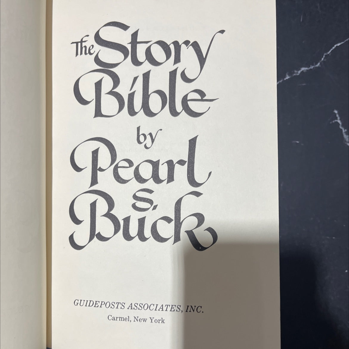 holy bible: the story bible book, by pearl s. buck, 1971 Hardcover image 2