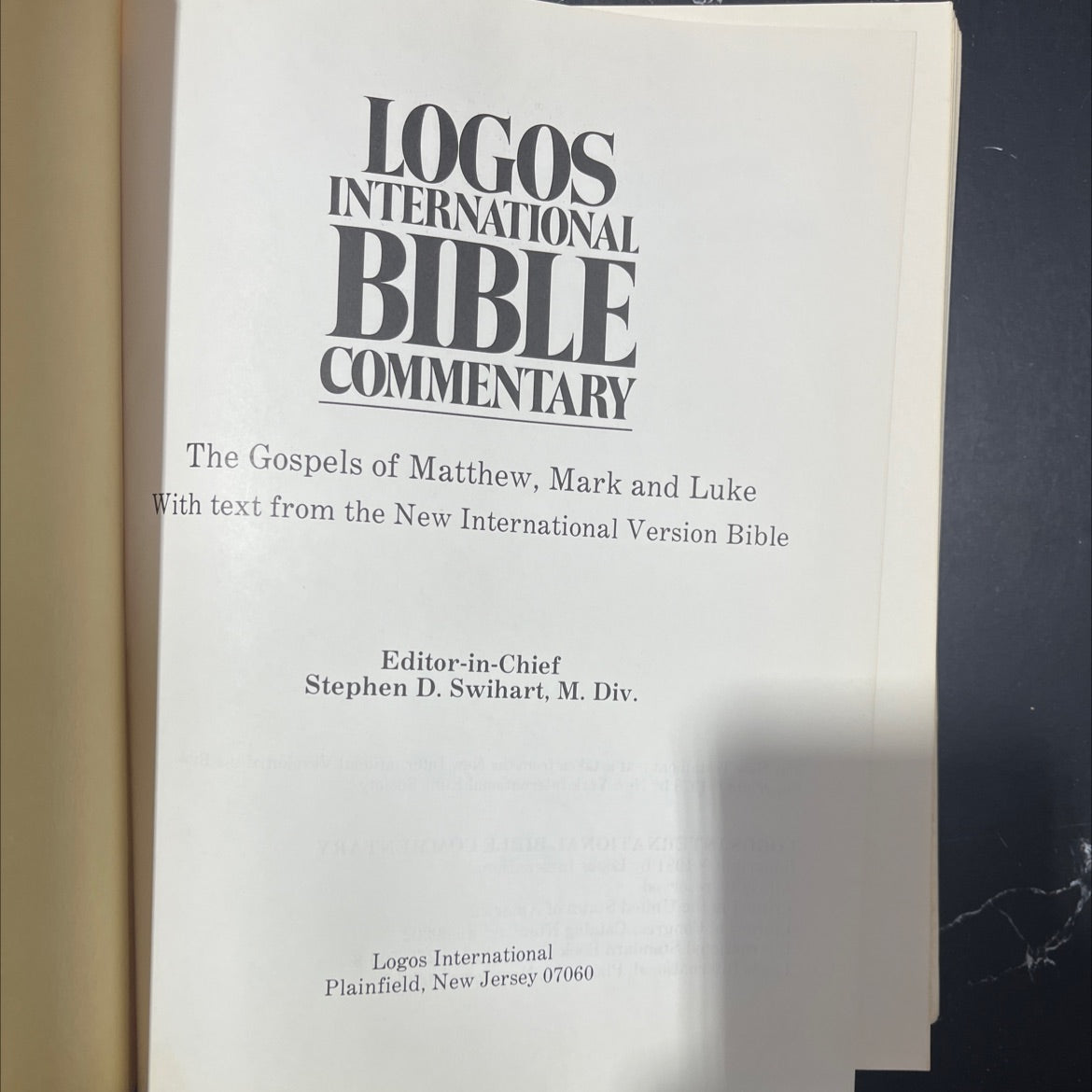 holy bible commentary the gospels of matthew mark and luke book, by stephen d. swihart, 1981 Hardcover image 2