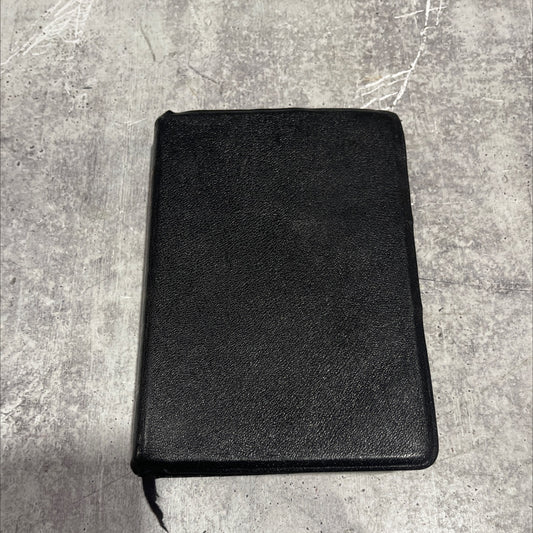 holy bible containing the old and new testament authorized king james version book, by rev. c. i. scofield, rev. henry image 1