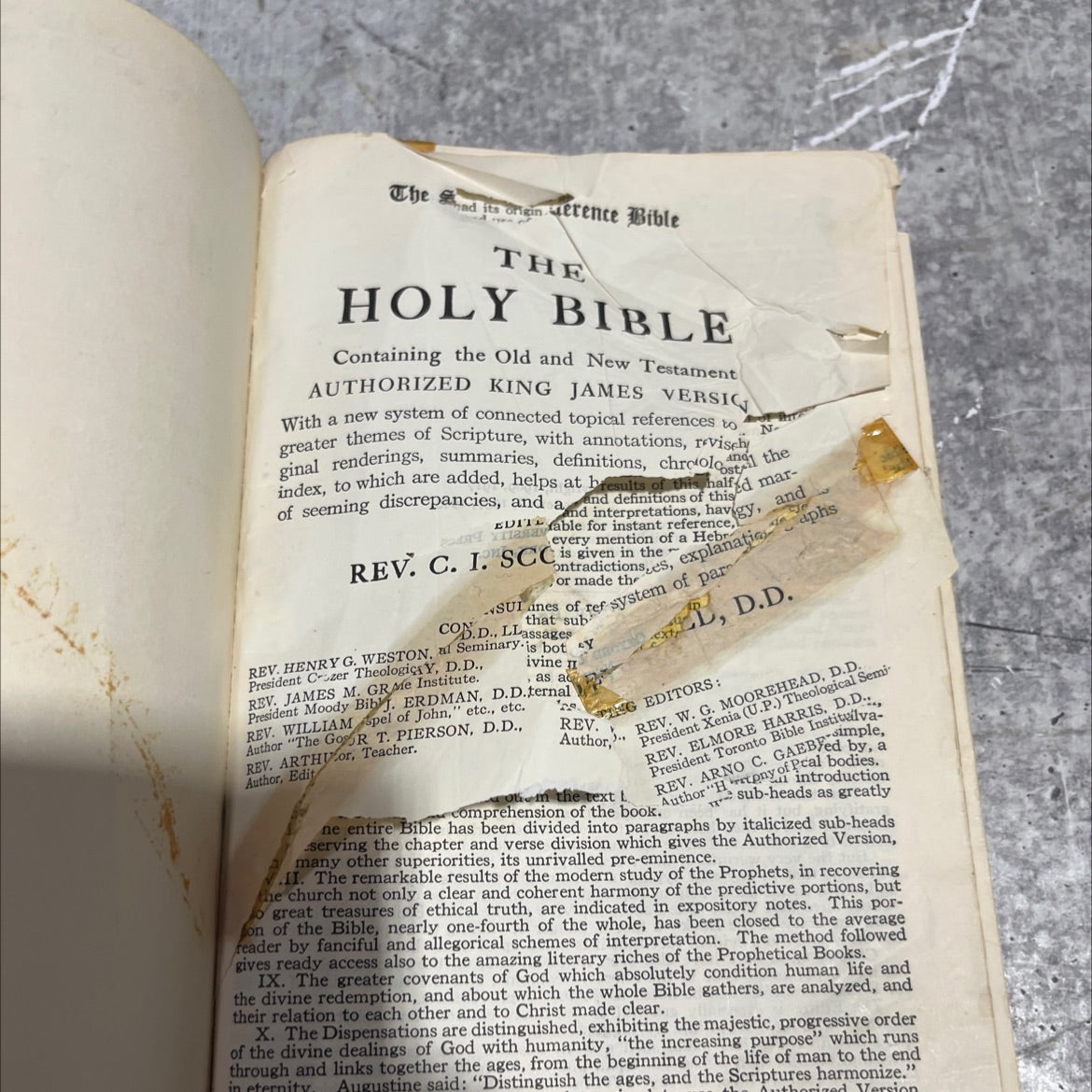 holy bible containing the old and new testament authorized king james version book, by rev. c. i. scofield, rev. henry image 2