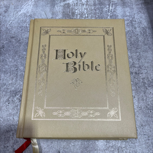 holy bible containing the old and new testaments in the authorized king james version the family heritage edition book, image 1