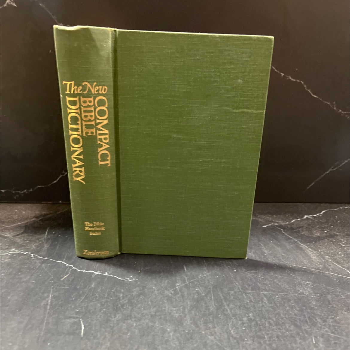 holy bible dictionary book, by T. Alton Bryant, 1970 Hardcover image 1