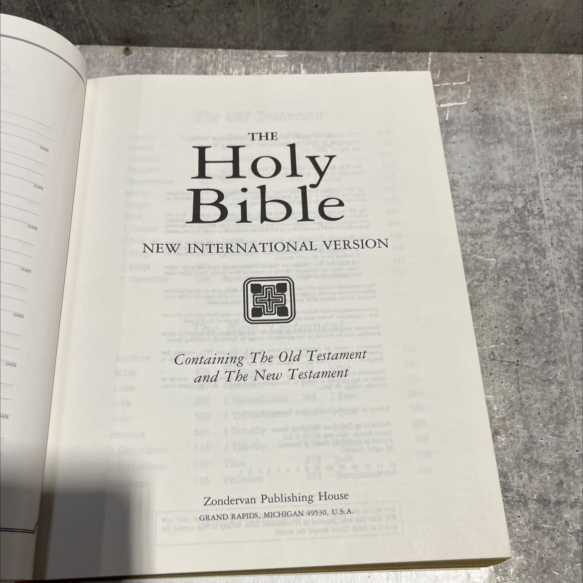 holy bible new international version book, by unknown, 1993 Hardcover image 2