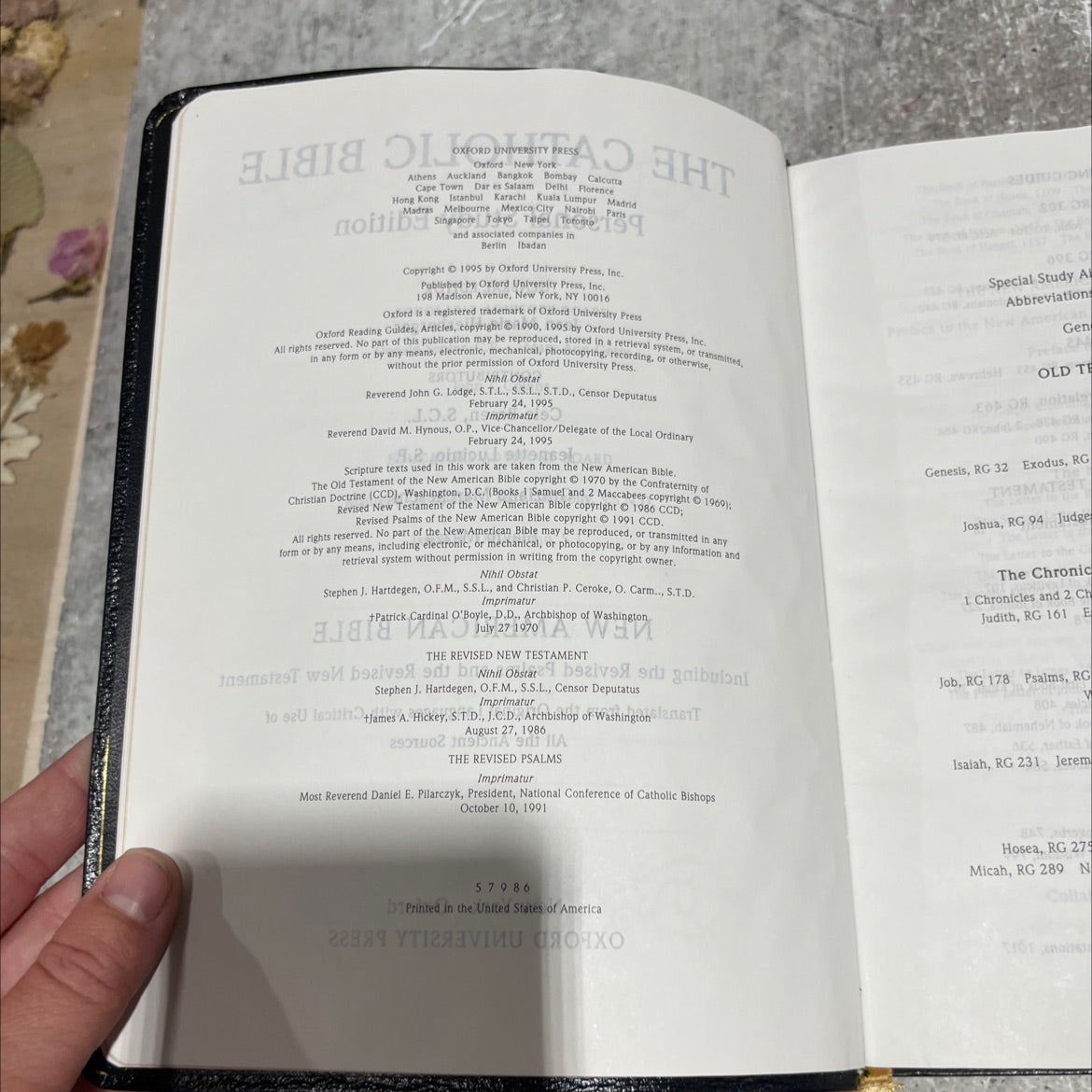 holy bible personal study edition book, by grace proziva rajon, jean marie hiesberger, 1995 Leather image 3