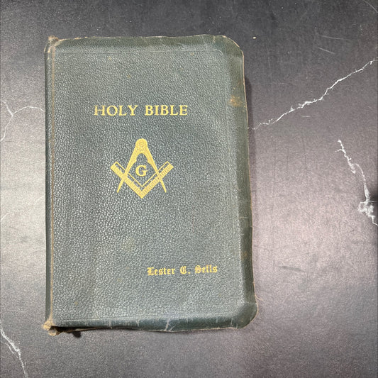 holy bible the great light in masonry containing the old and new testaments according to the authorized or king james image 1