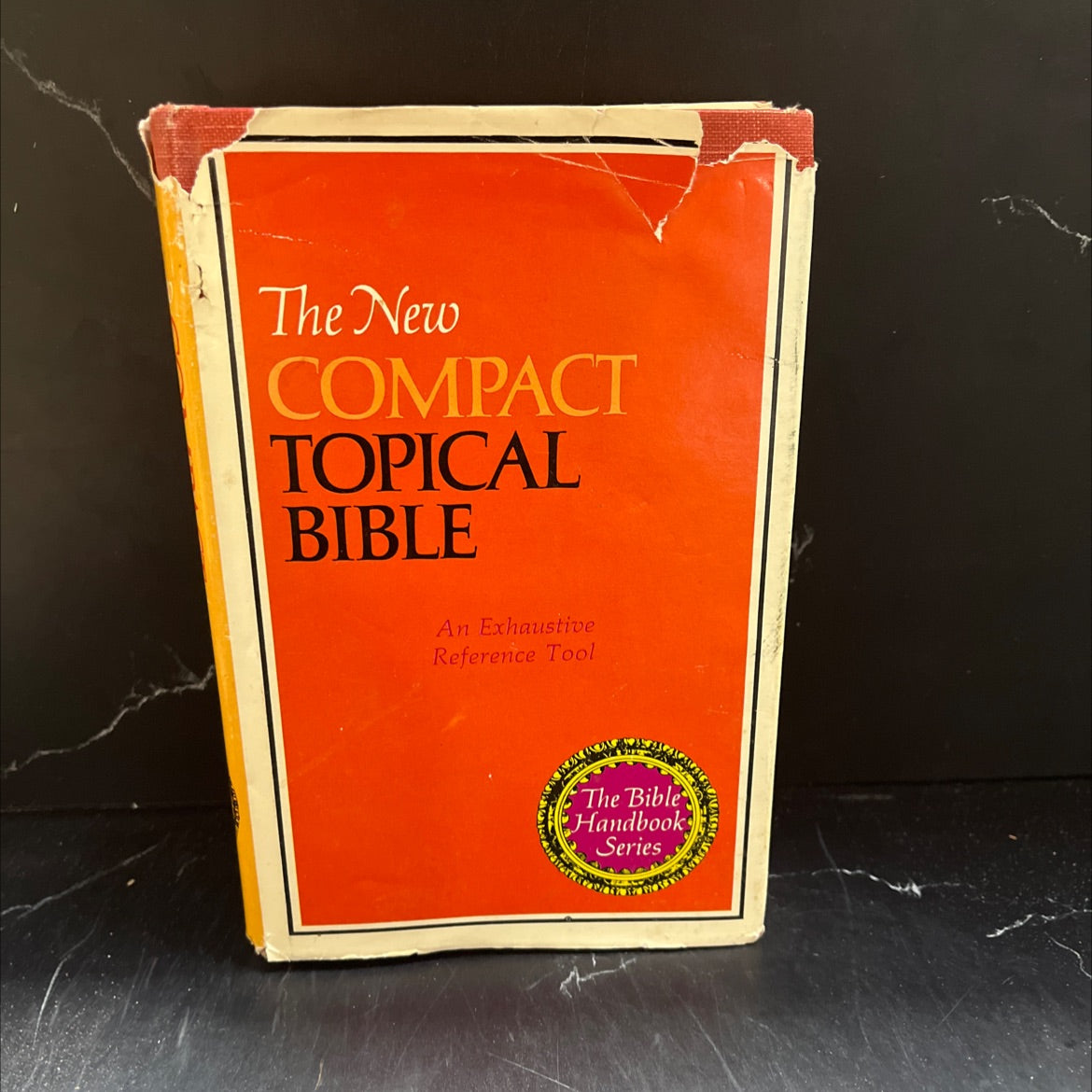 holy bible the new compact topical bible book, by Gary C. Wharton, 1975 Hardcover image 1