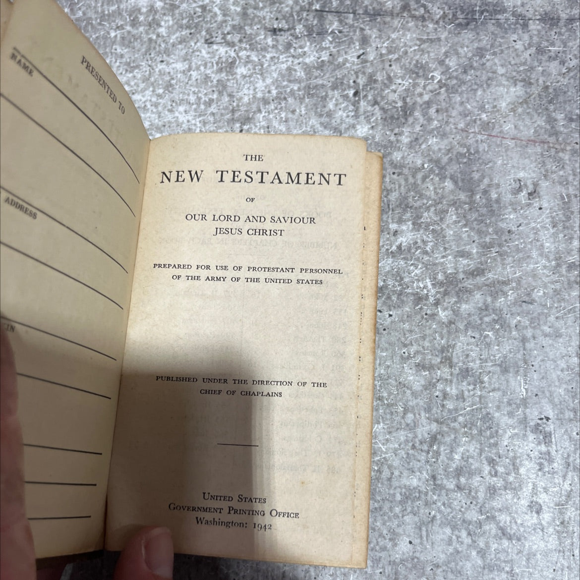 holy bible the new testament of our lord and saviour jesus christ book, by unknown, 1942 Hardcover image 2