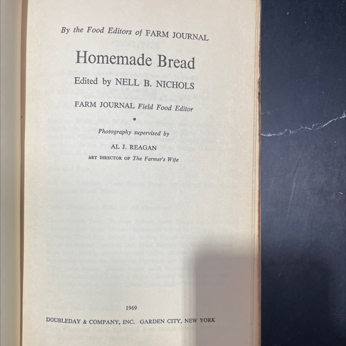 homemade bread book, by food editors of farm journal, 1969 Hardcover image 2