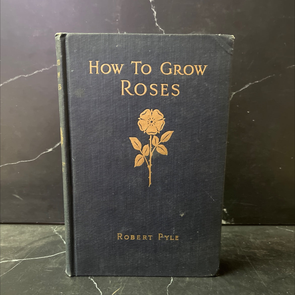 how to grow roses book, by robert pyle, 1923 Hardcover image 1