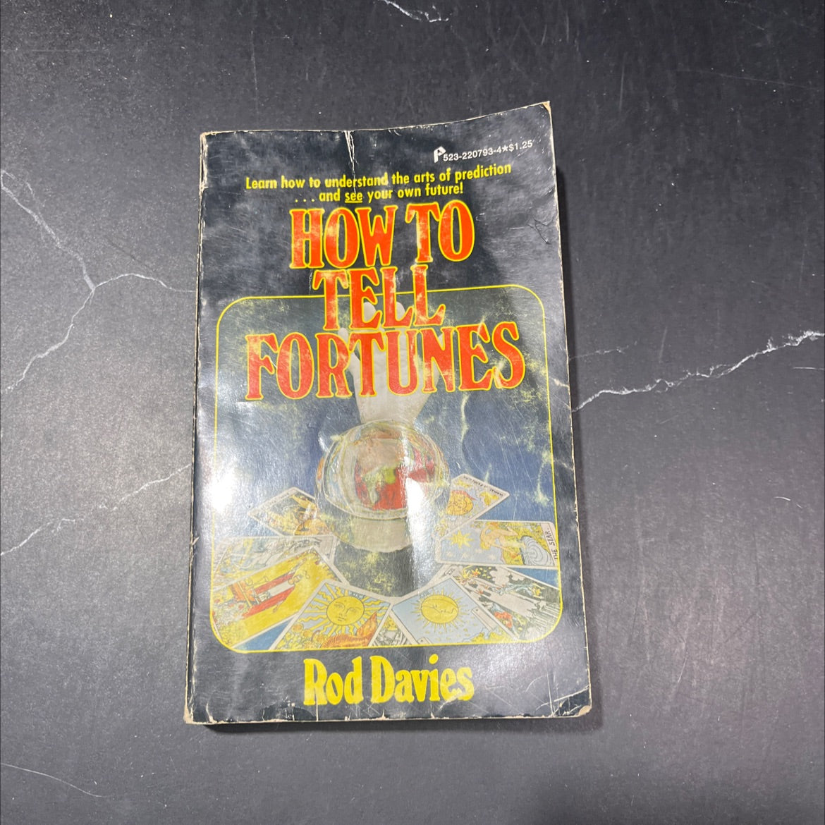 how to tell fortunes book, by Rod Davies, 1974 Paperback image 1