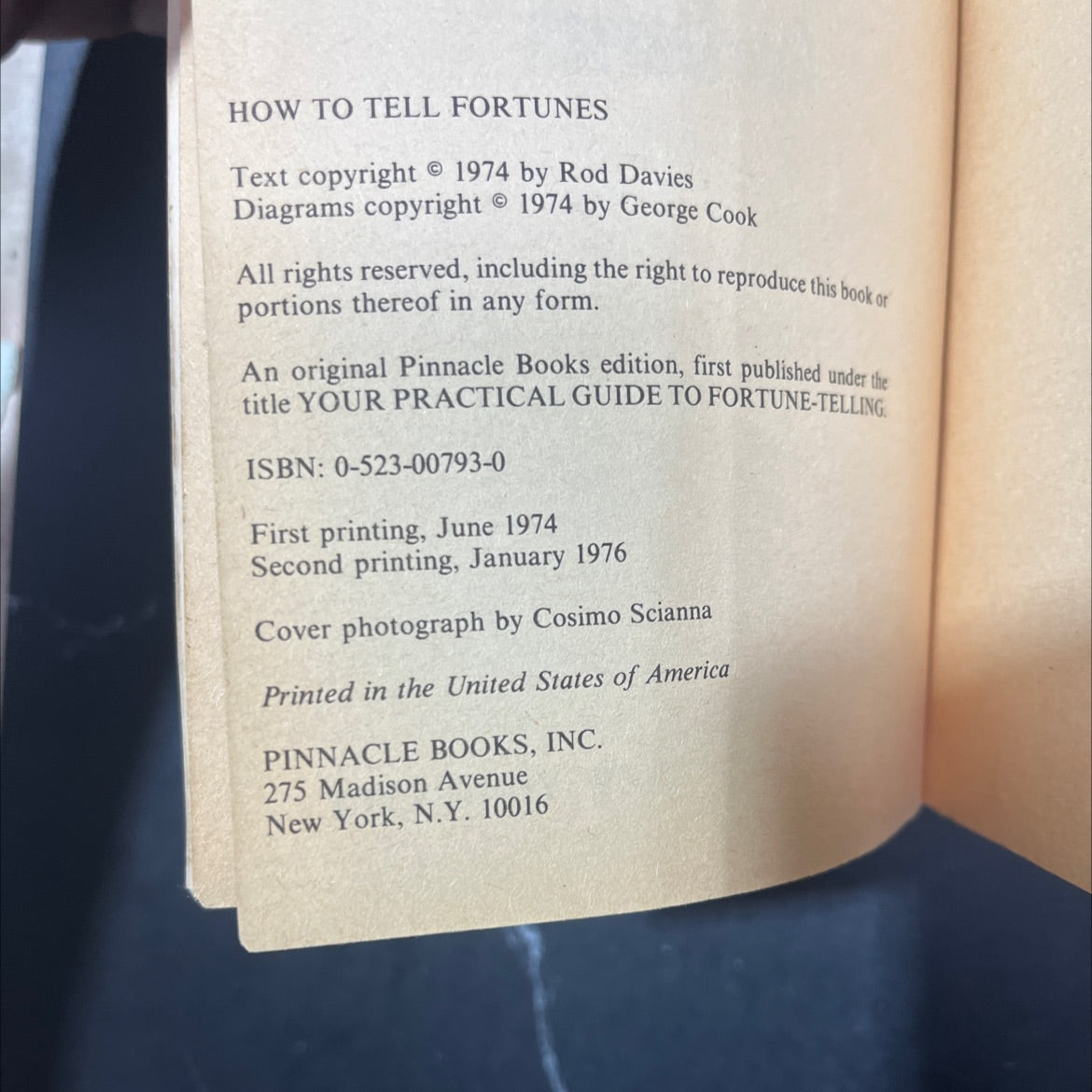 how to tell fortunes book, by Rod Davies, 1974 Paperback image 3