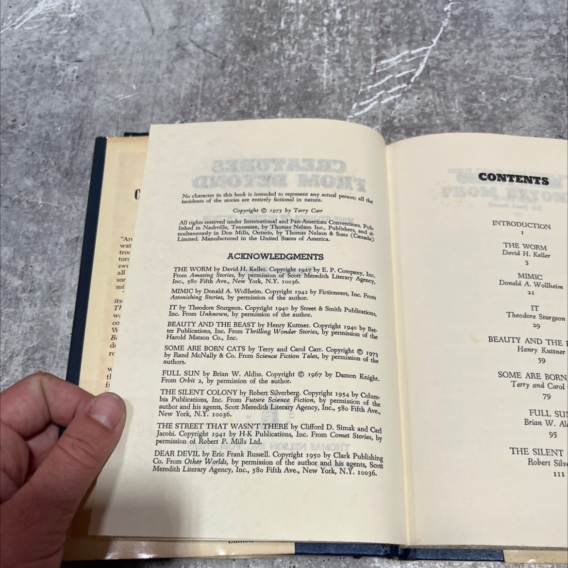 hoysh mont creatures from beyond nine stories of science fiction and fantasy book, by Terry Carr, 1975 Hardcover image 3