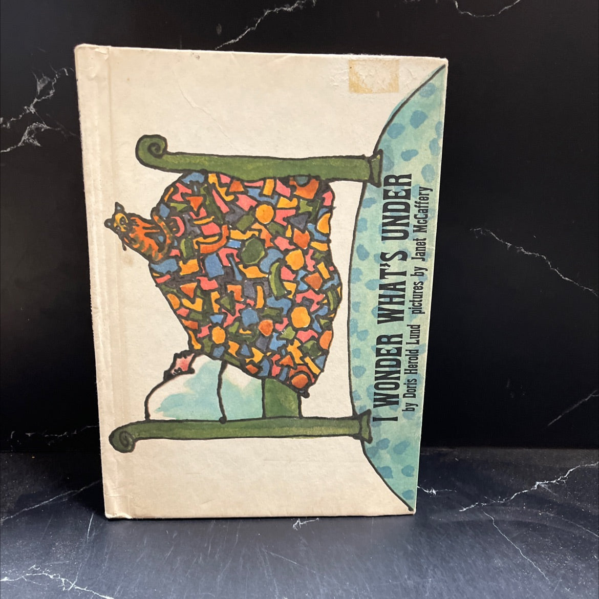 i wonder what's under book, by Doris Herold Lund, 1970 Hardcover image 1