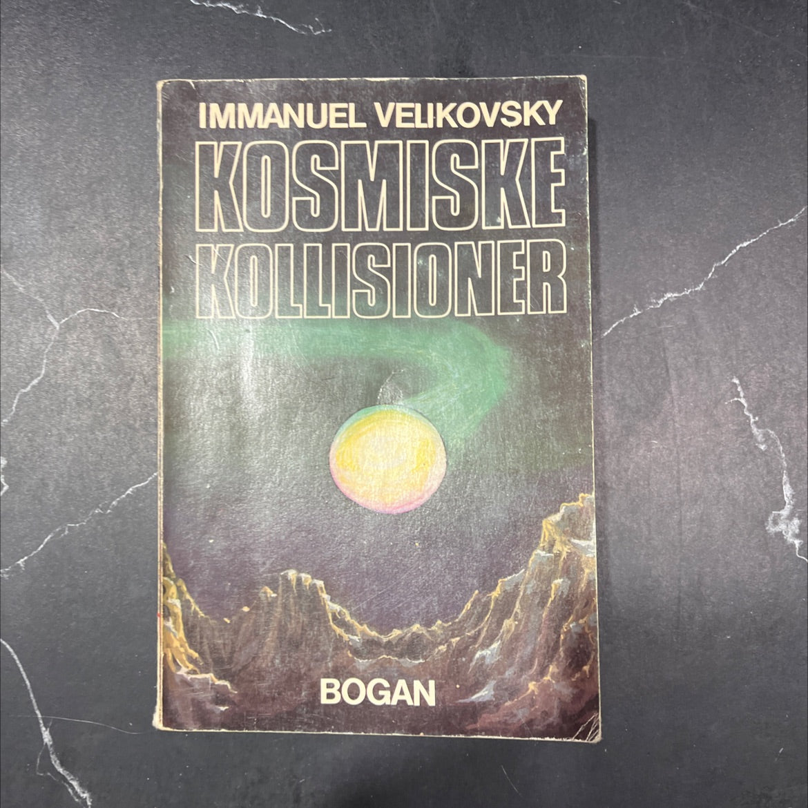 immanuel velikovsky cosmic collisions book, by immanuel velikovsky, 1977 Paperback image 1