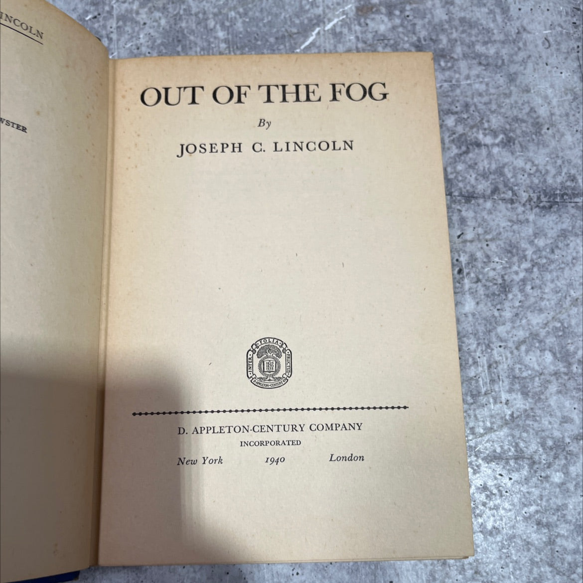 incoln wster out of the fog book, by joseph c. lincoln, 1940 Hardcover image 2