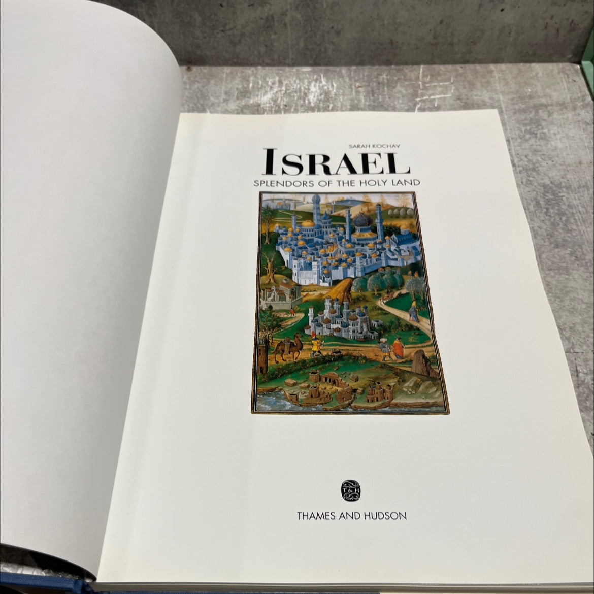 israel splendors of the holy land book, by sarah kochav, 1995 Hardcover image 2