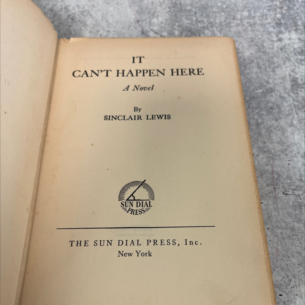 it can't happen here book, by sinclair lewis, 1935 Hardcover image 2
