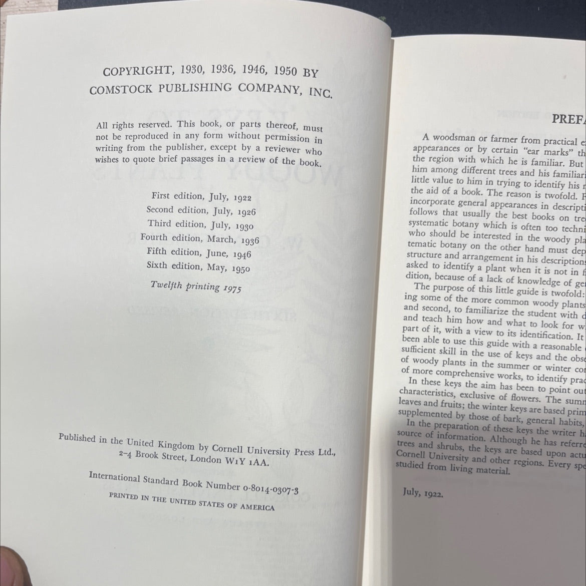 keys to woody plants book, by w. c. muenscher, 1980 Hardcover image 3