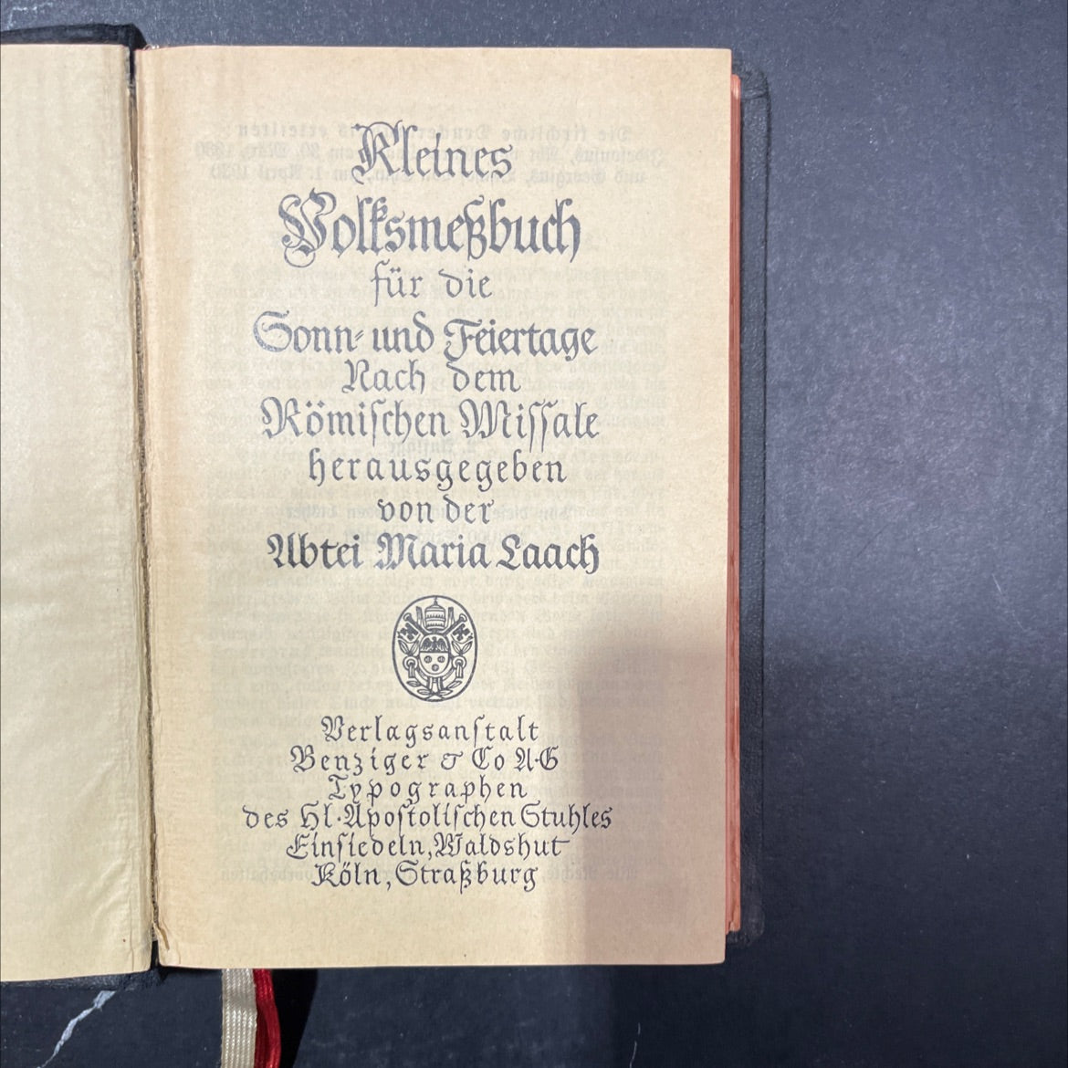 kleines volksmesbuch für die sonn- und feiertage nach dem römischen missale book, by Abtei Maria Laach, 1930 Hardcover image 2