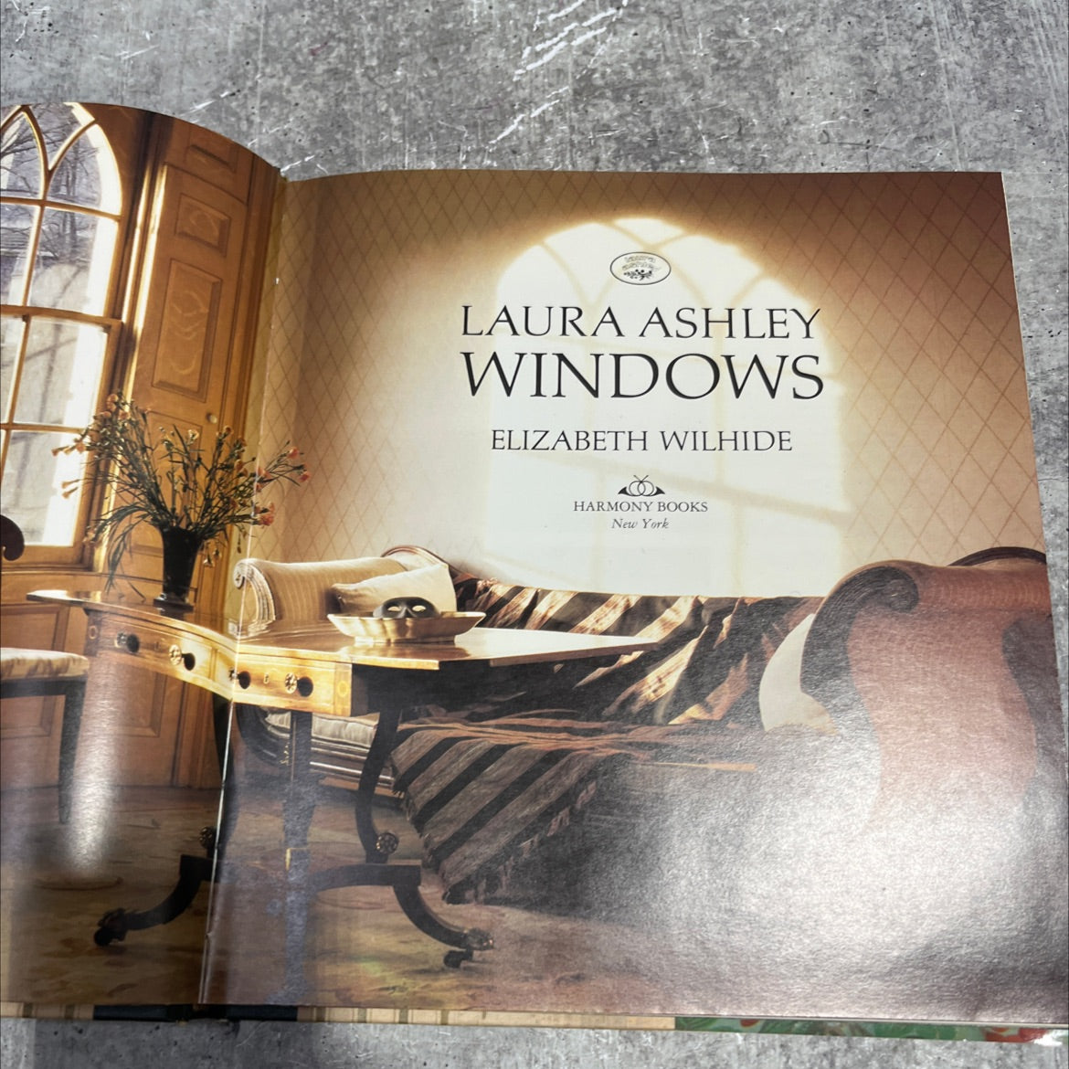 laura ashley windows book, by elizabeth wilhide, 1988 Hardcover image 2